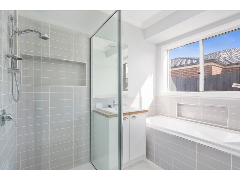 30 Everton Drive, Cowes VIC 3922