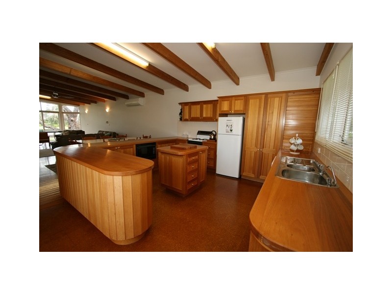 27 Honeysuckle Grove, Silverleaves VIC 3922