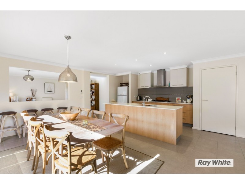 22 Wagtail Way, Cowes VIC 3922