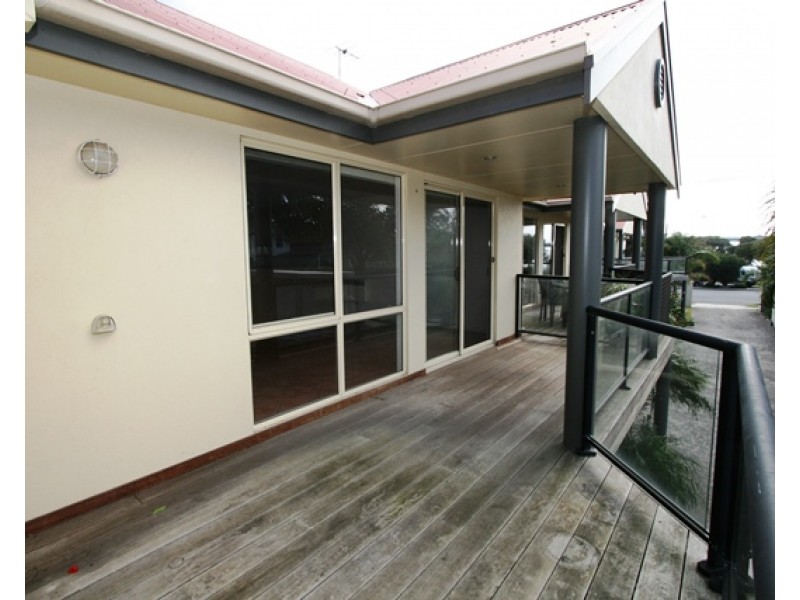 4/165 Marine Parade, San Remo VIC 3925