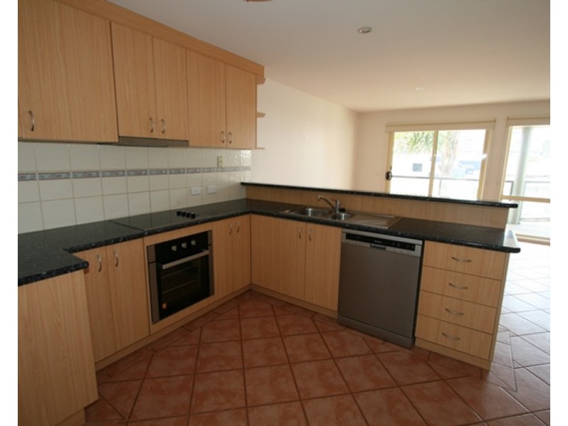 4/165 Marine Parade, San Remo VIC 3925