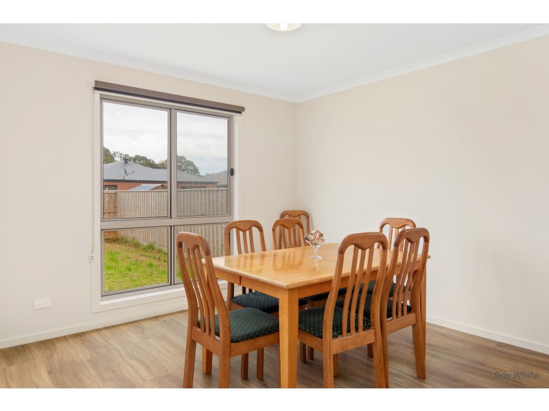16 Thruxton Street, Cowes VIC 3922