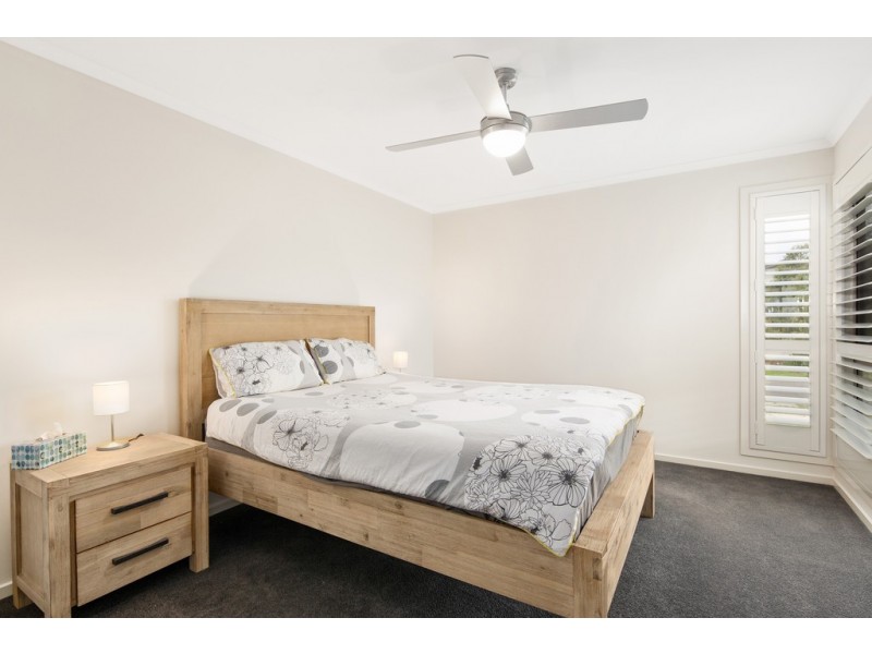 16 Thruxton Street, Cowes VIC 3922