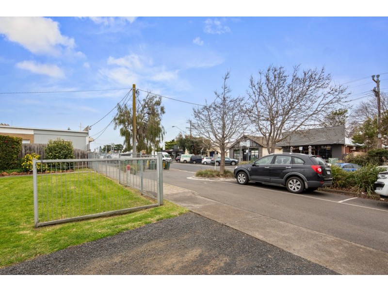 69 Chapel Street, Cowes VIC 3922