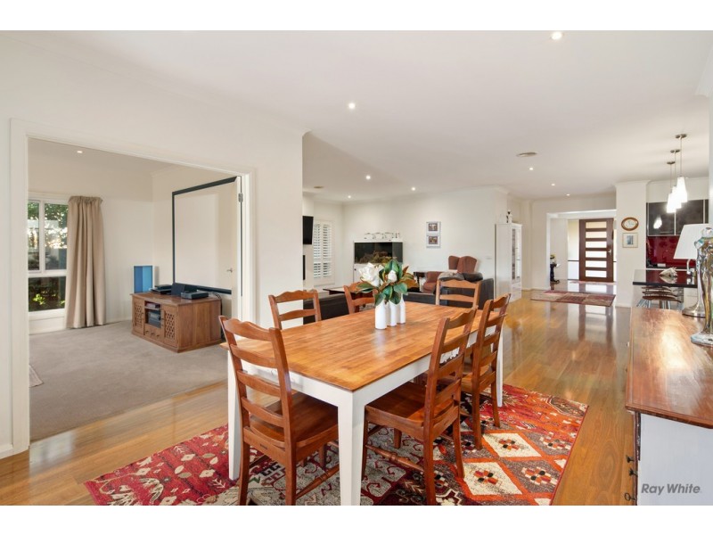 16 Boobook Grove, Cowes VIC 3922