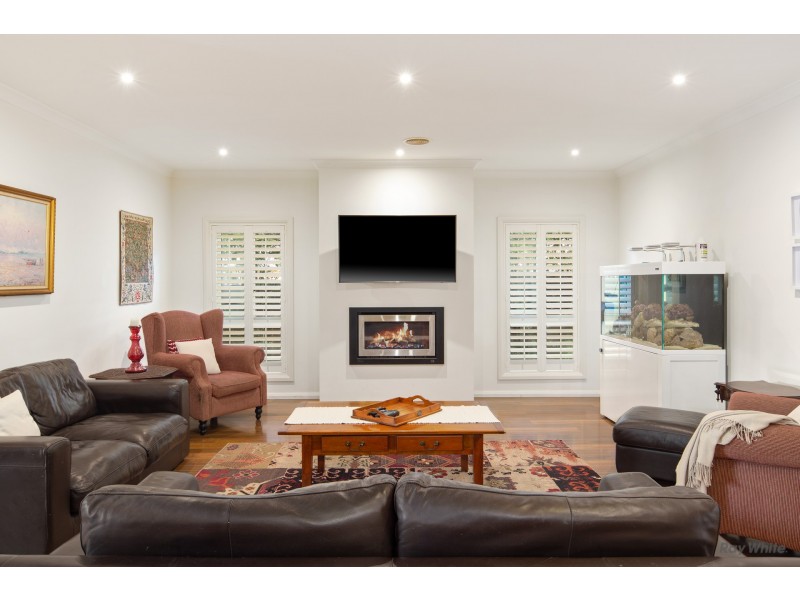 16 Boobook Grove, Cowes VIC 3922