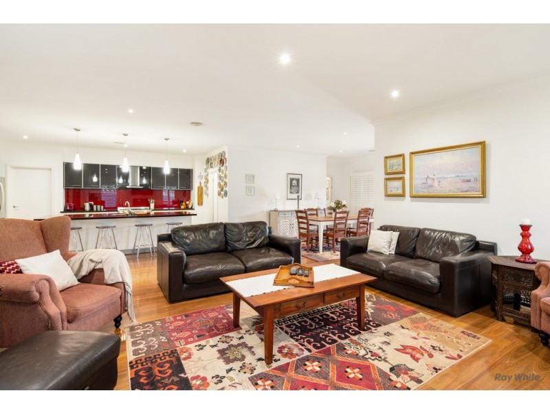 16 Boobook Grove, Cowes VIC 3922