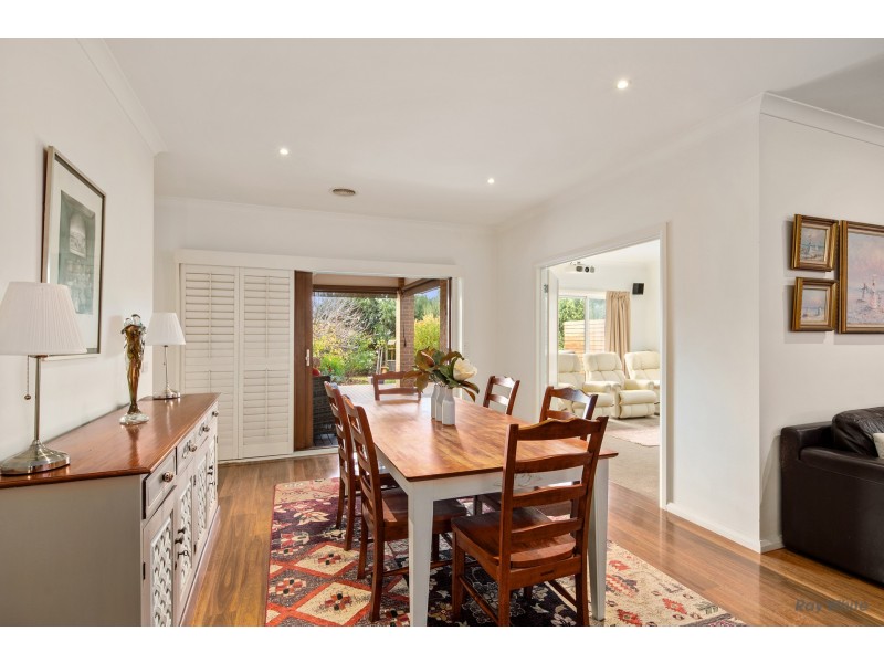 16 Boobook Grove, Cowes VIC 3922