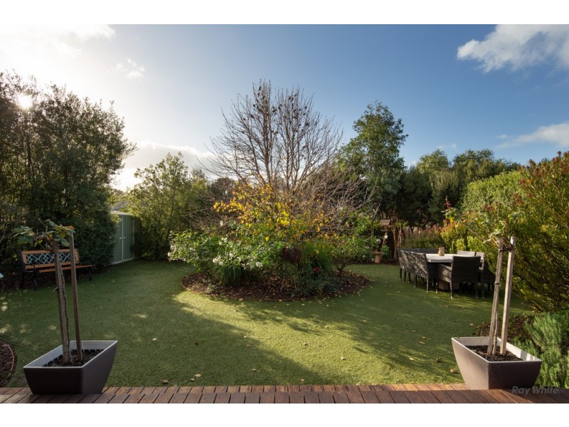 16 Boobook Grove, Cowes VIC 3922