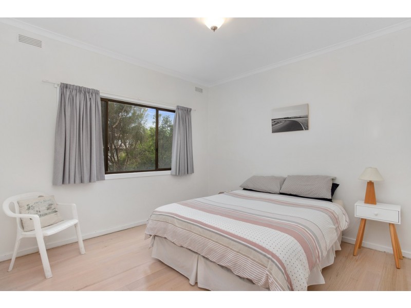 32 Sunderland Bay Road, Sunderland Bay VIC 3922