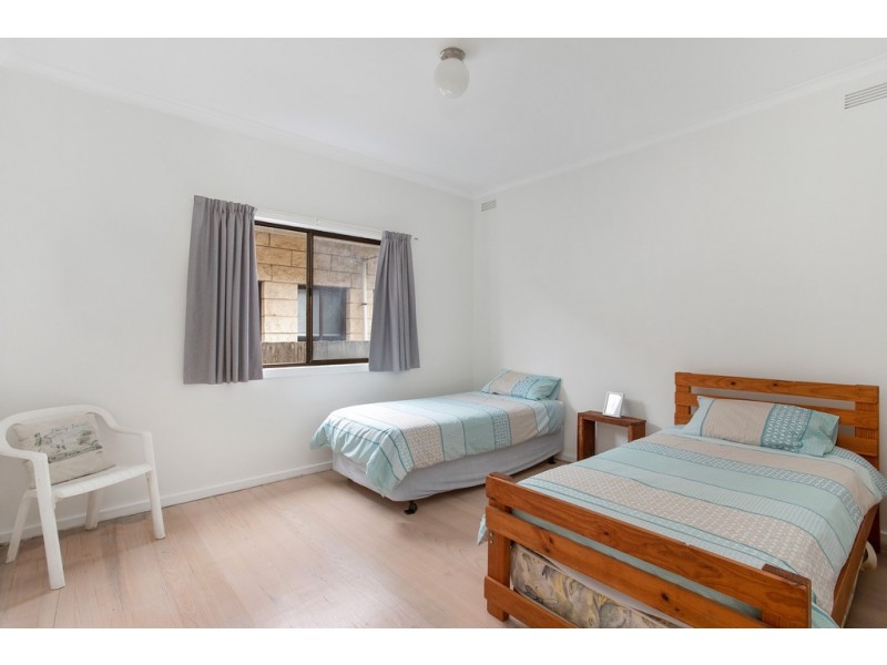 32 Sunderland Bay Road, Sunderland Bay VIC 3922