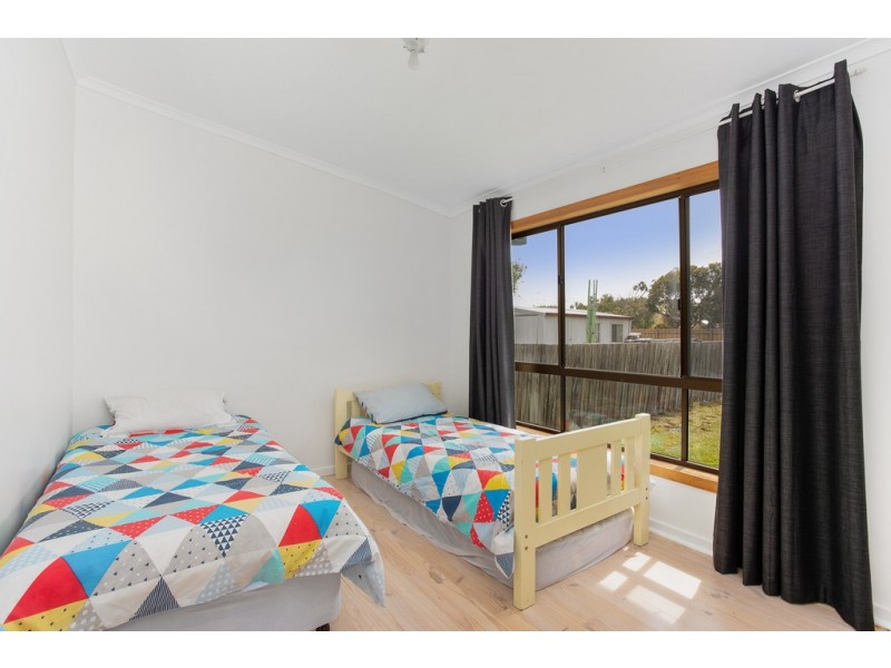 32 Sunderland Bay Road, Sunderland Bay VIC 3922