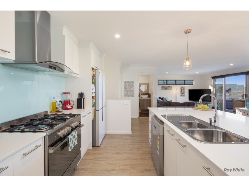 9 Waterford Drive, Cowes VIC 3922