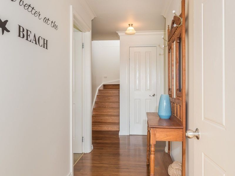 39 Sunderland Bay Road, Surf Beach VIC 3922