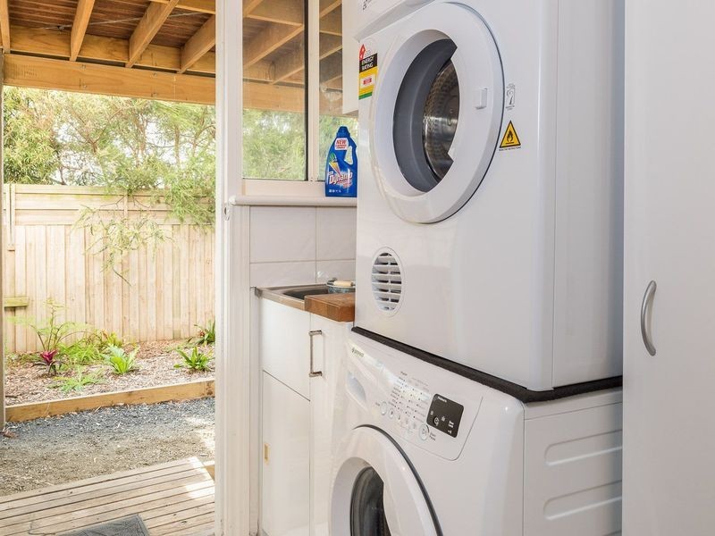 39 Sunderland Bay Road, Surf Beach VIC 3922