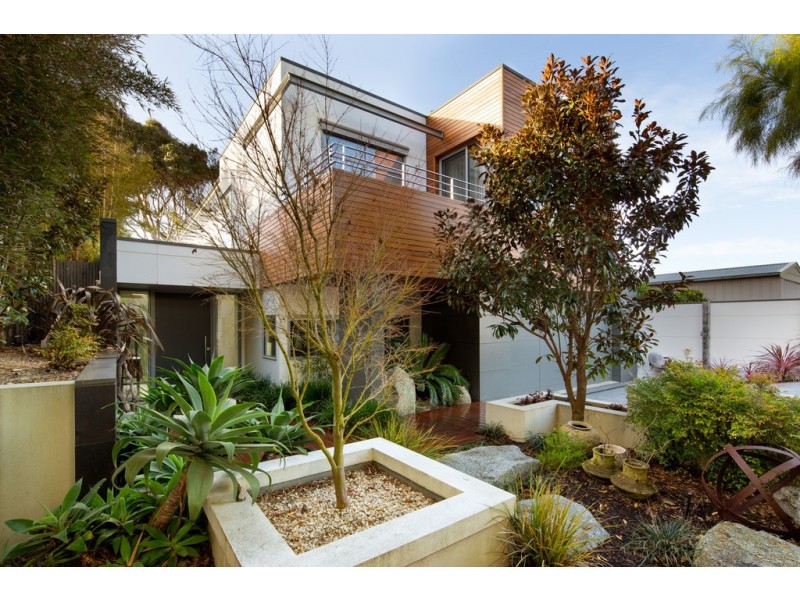 27 Hollywood Crescent, Smiths Beach VIC 3922