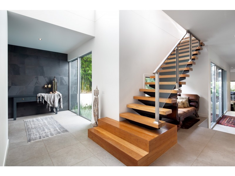 27 Hollywood Crescent, Smiths Beach VIC 3922