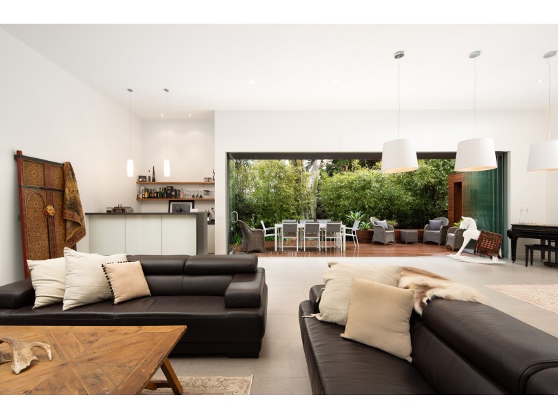 27 Hollywood Crescent, Smiths Beach VIC 3922