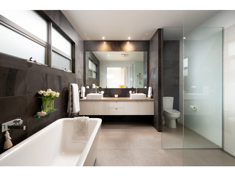 27 Hollywood Crescent, Smiths Beach VIC 3922