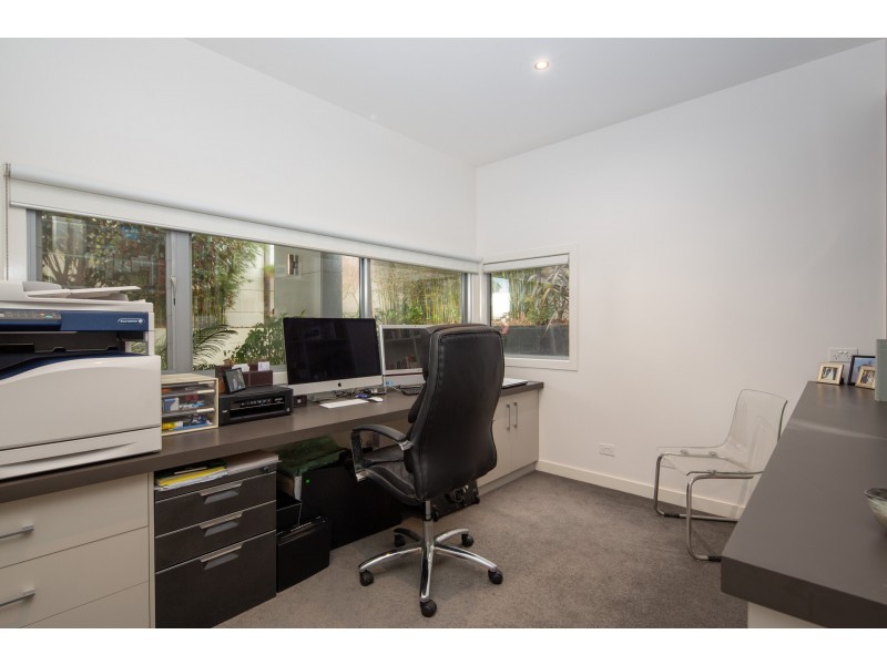 27 Hollywood Crescent, Smiths Beach VIC 3922