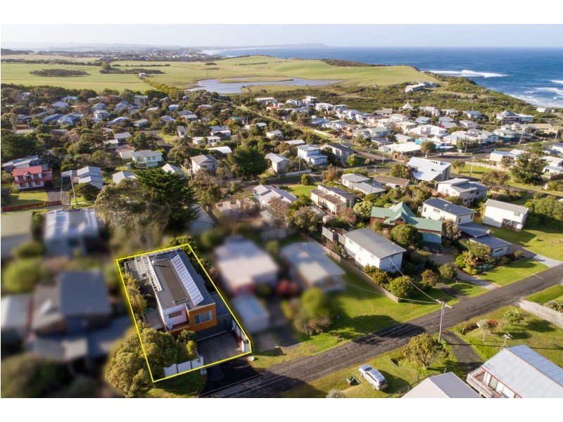 27 Hollywood Crescent, Smiths Beach VIC 3922
