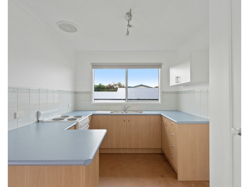 15 Golden Court, Sunset Strip VIC 3922