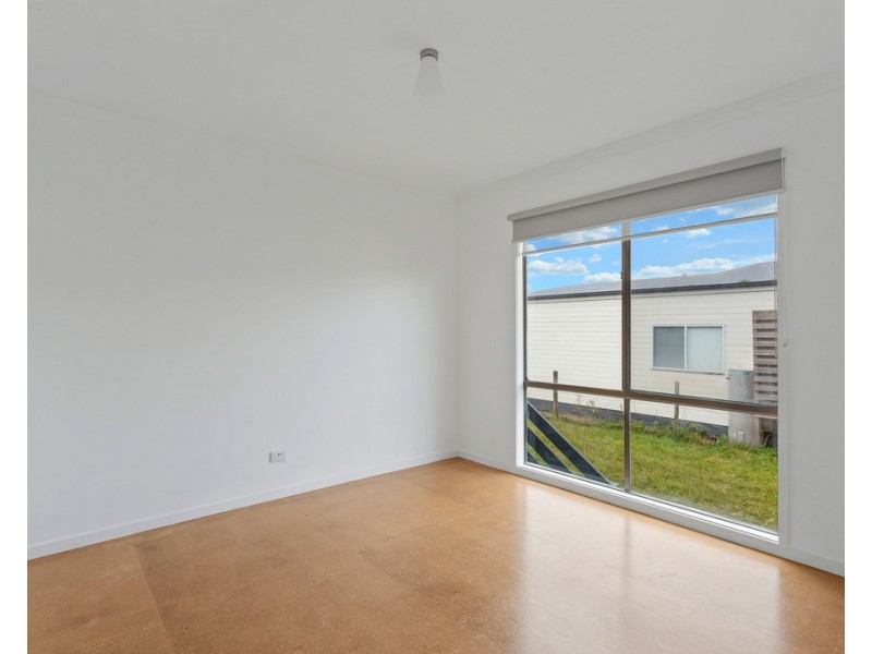 15 Golden Court, Sunset Strip VIC 3922