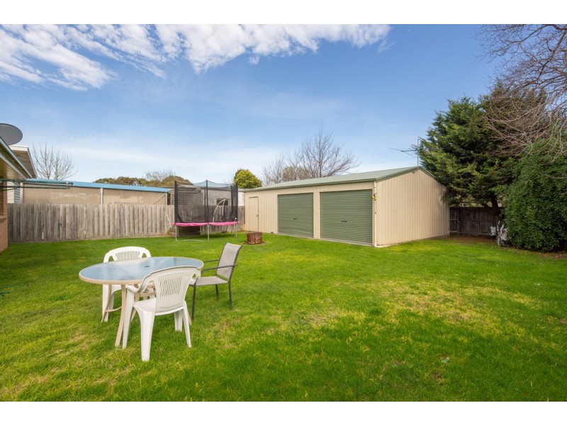 21 Edgar Road, San Remo VIC 3925