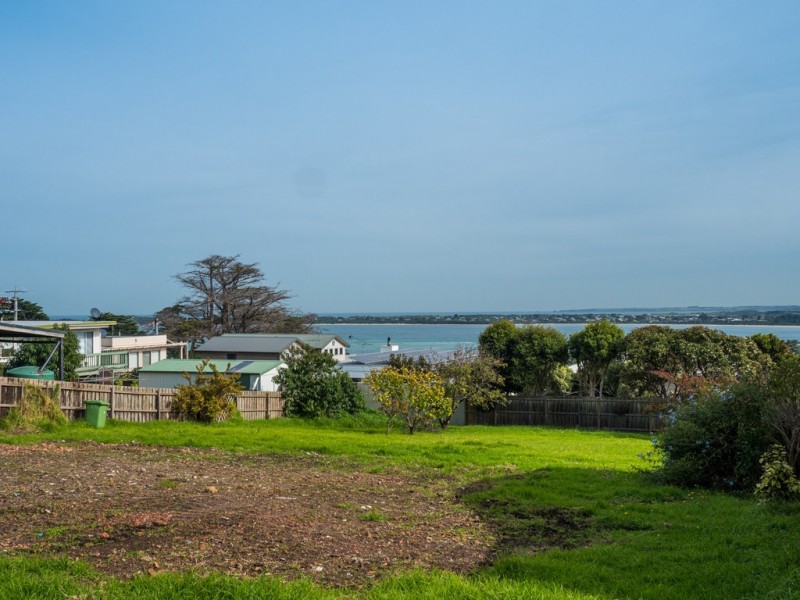 1 The Mount Drive, San Remo VIC 3925