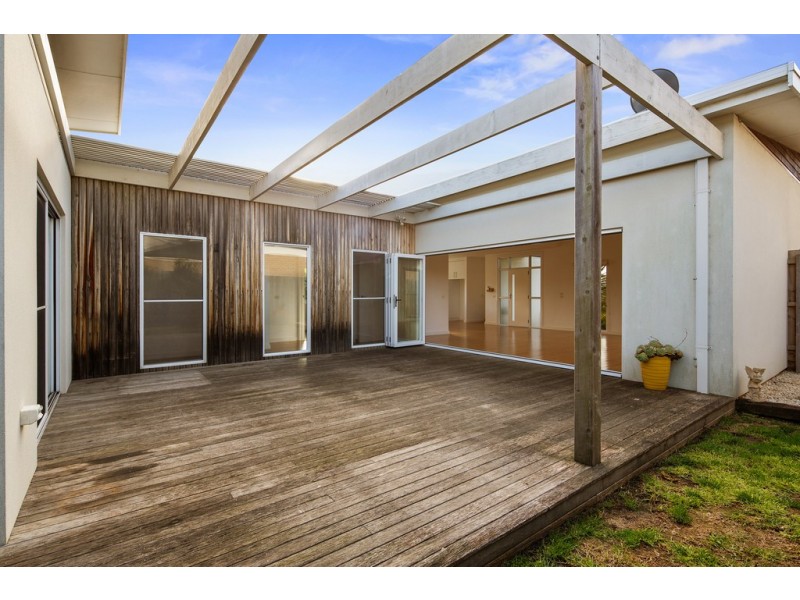 47 Settlement Road, Cowes VIC 3922