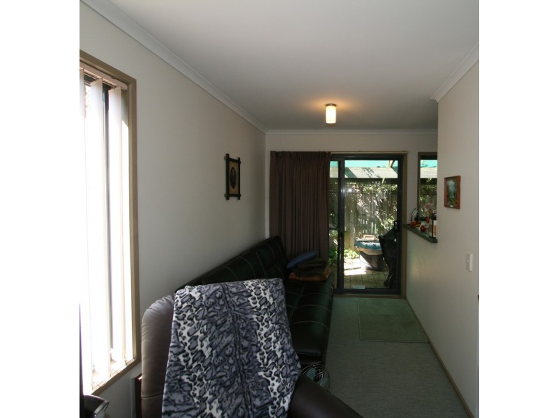 4/13 Douglas Road, Cowes VIC 3922