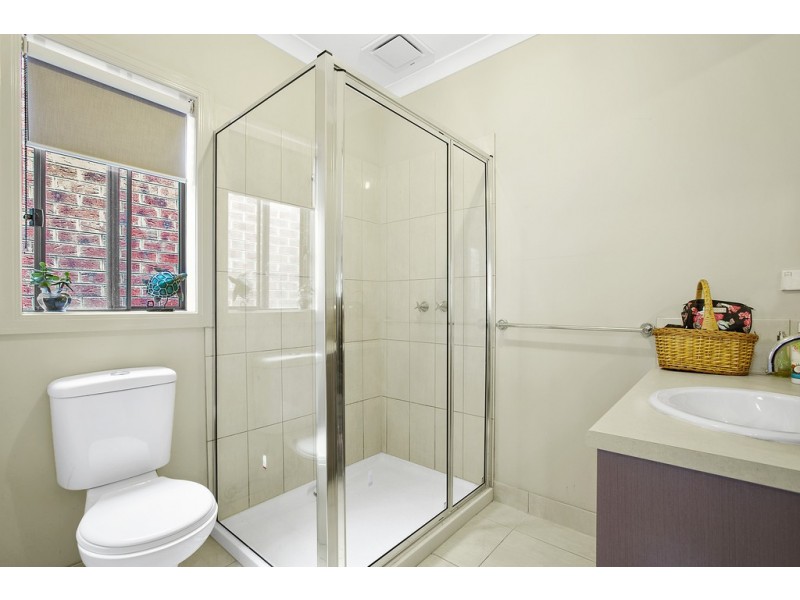 32 Boardwalk Boulevard, Cowes VIC 3922