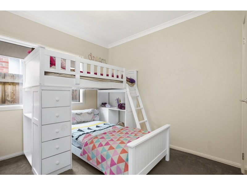 32 Boardwalk Boulevard, Cowes VIC 3922