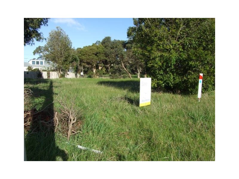 35 Albany Road, Cowes VIC 3922