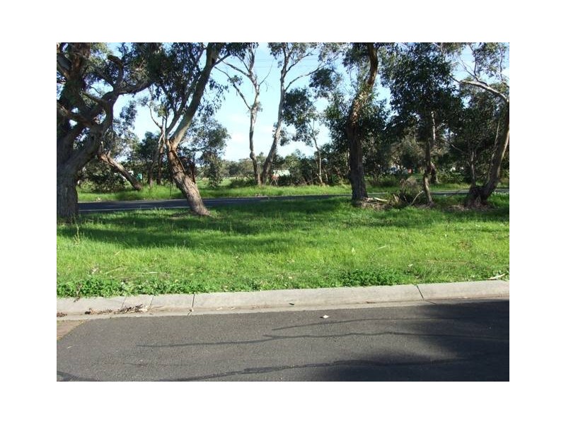 35 Albany Road, Cowes VIC 3922