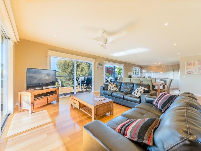 35 Norman Drive, Cowes VIC 3922