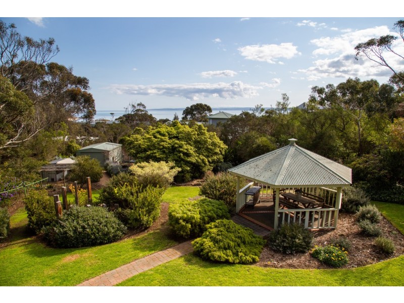 12-14 Red Rocks Road, Cowes VIC 3922