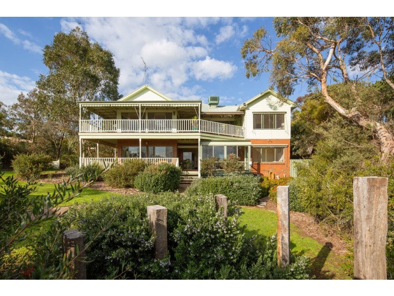 12-14 Red Rocks Road, Cowes VIC 3922
