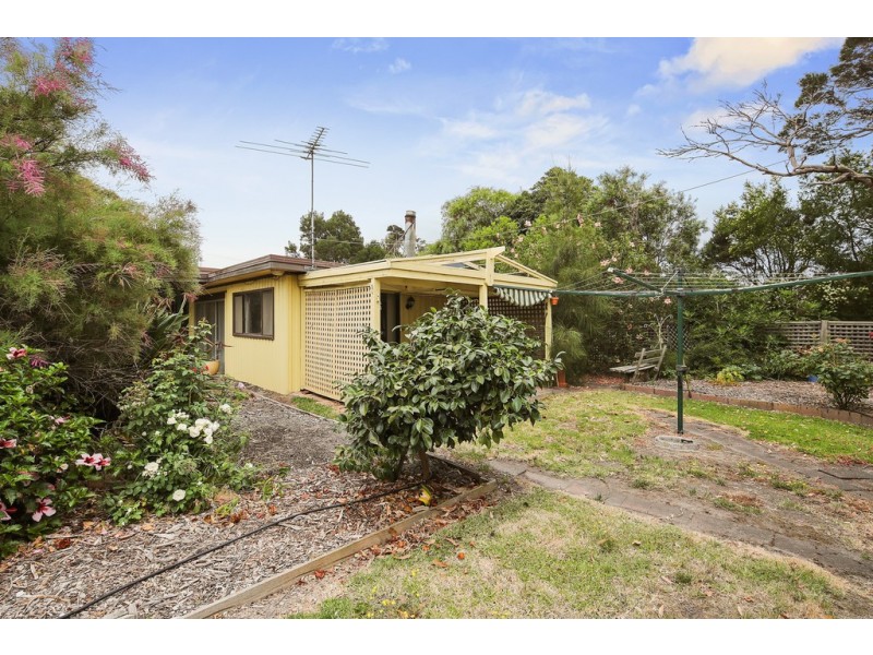 2 Ti Tree Drive, Cowes VIC 3922