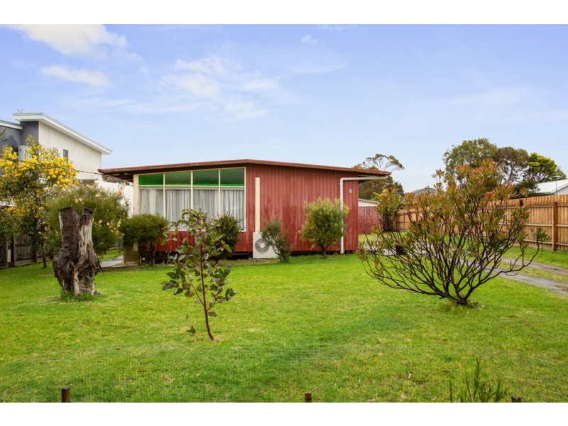 1 Hartley Street, Cowes VIC 3922