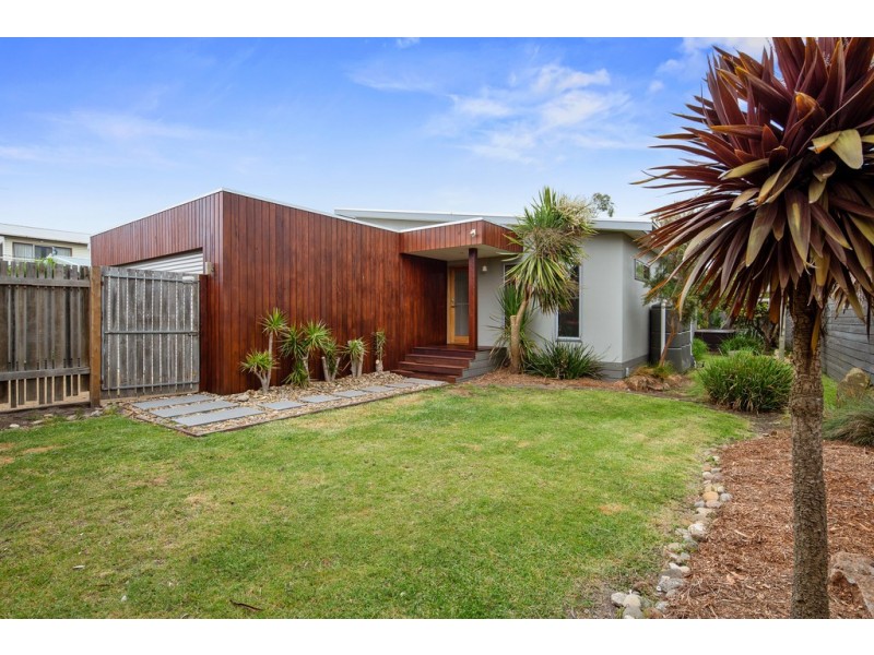 10 Kendall Avenue, Cape Woolamai VIC 3925