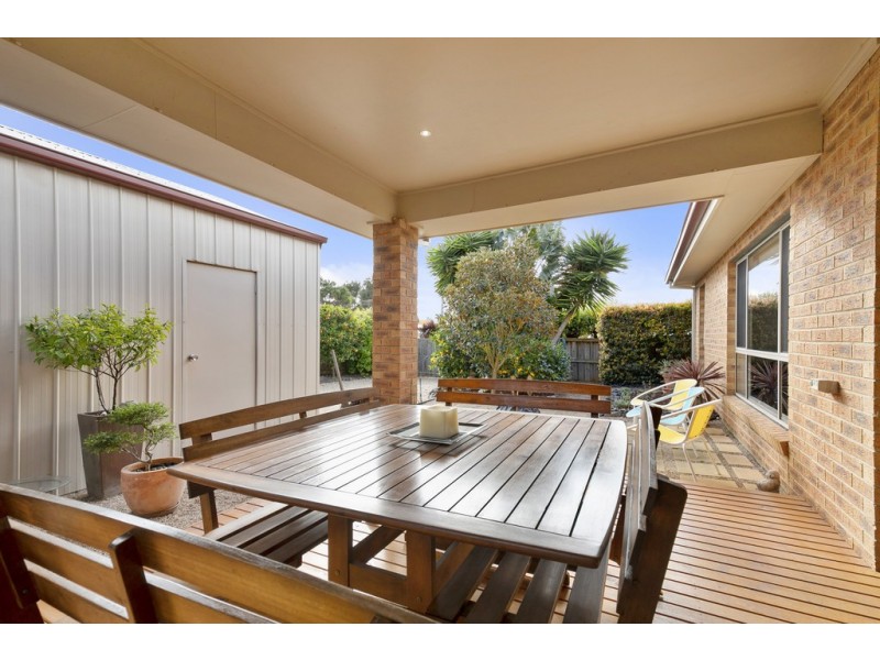 25 McRae Avenue, Cowes VIC 3922