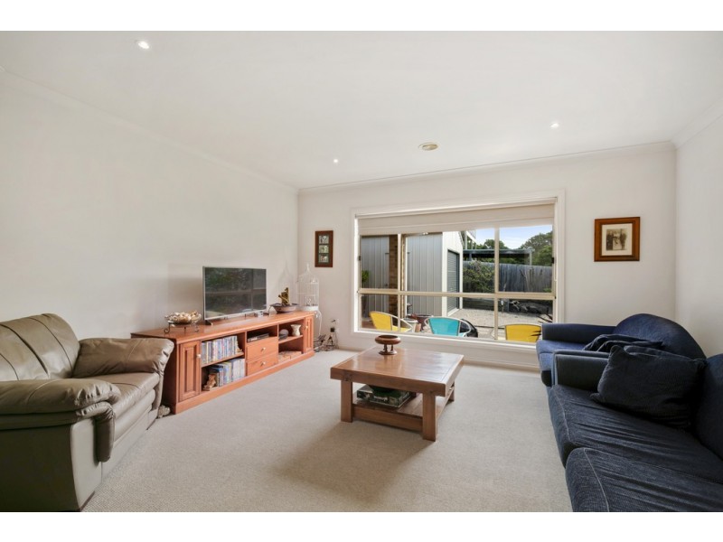 25 McRae Avenue, Cowes VIC 3922