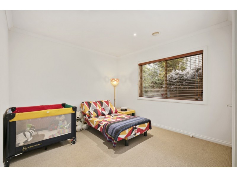 25 McRae Avenue, Cowes VIC 3922