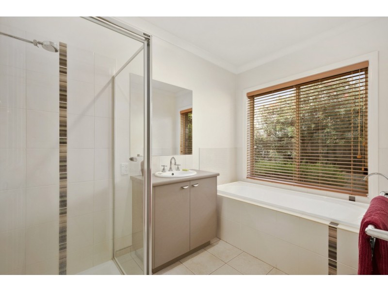 25 McRae Avenue, Cowes VIC 3922