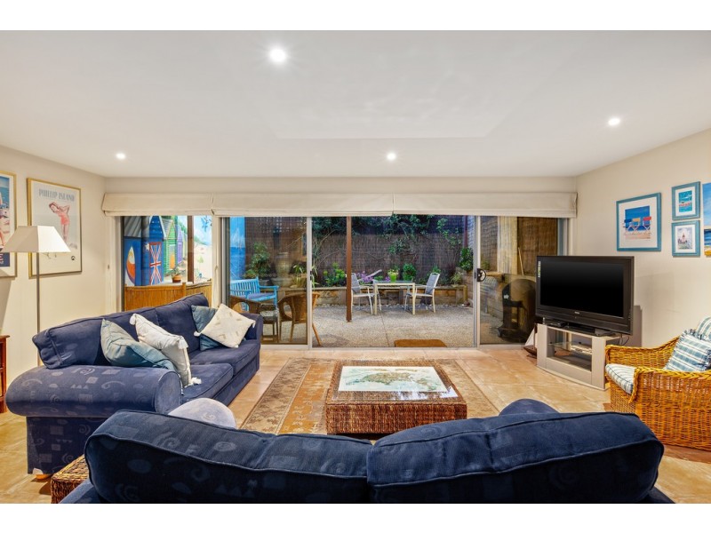 2/3 Osbourne Avenue, Cowes VIC 3922