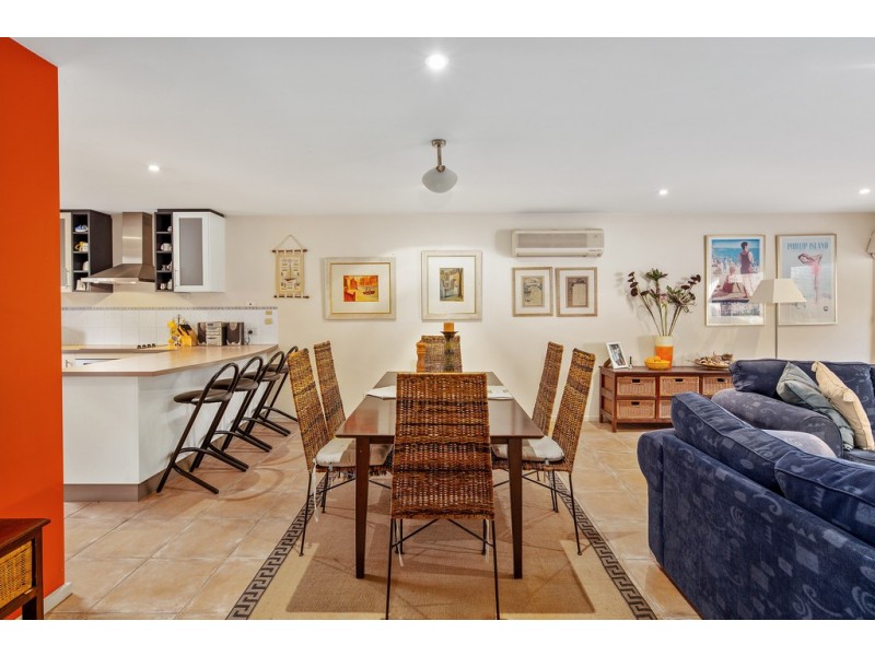 2/3 Osbourne Avenue, Cowes VIC 3922