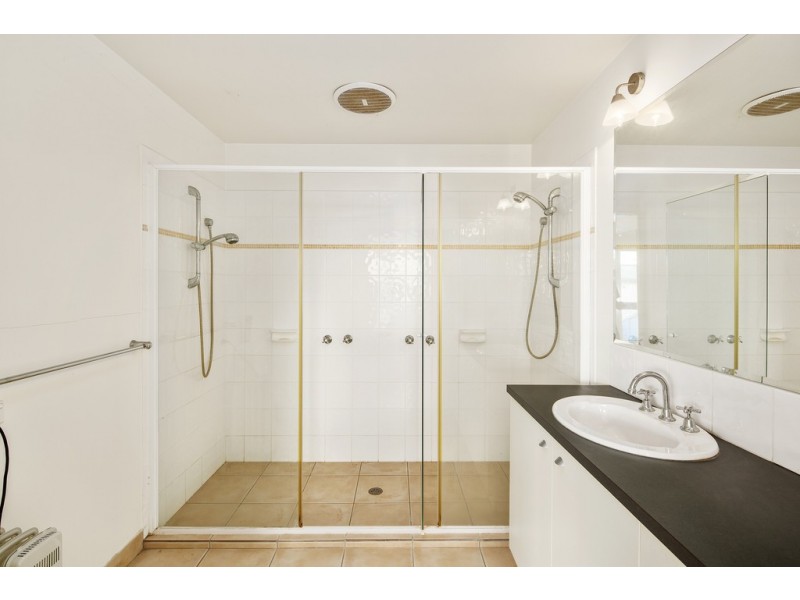 2/3 Osbourne Avenue, Cowes VIC 3922