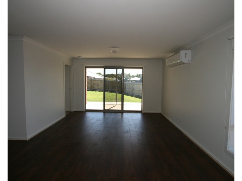 17 Seagrass Avenue, Cowes VIC 3922