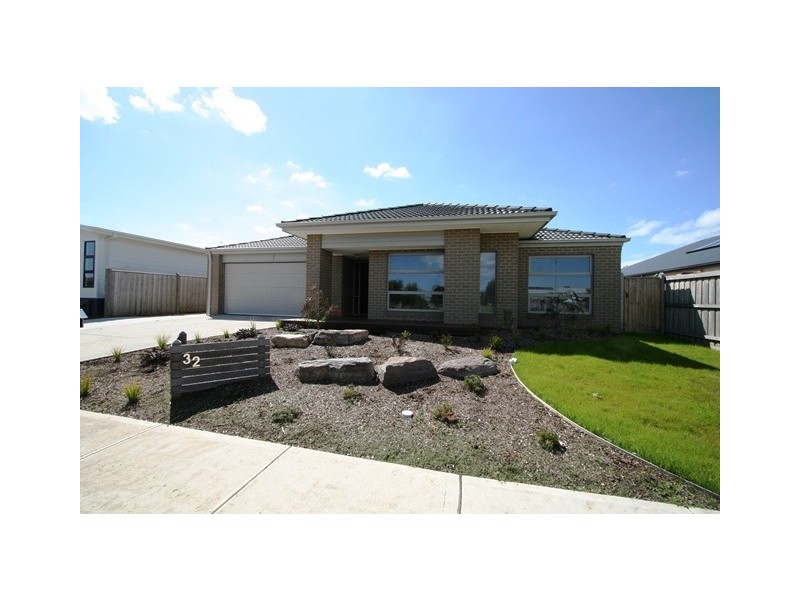 32 Grampian Boulevard, Cowes VIC 3922